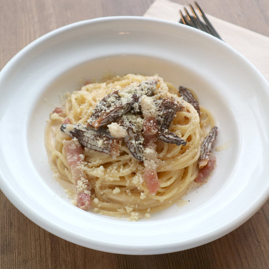 モリーユ茸とパンチェッタのクリームパスタ